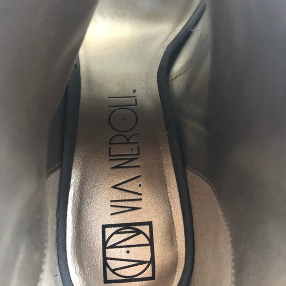 Via Naroli Suede Low Boots - Picture 6 of 7